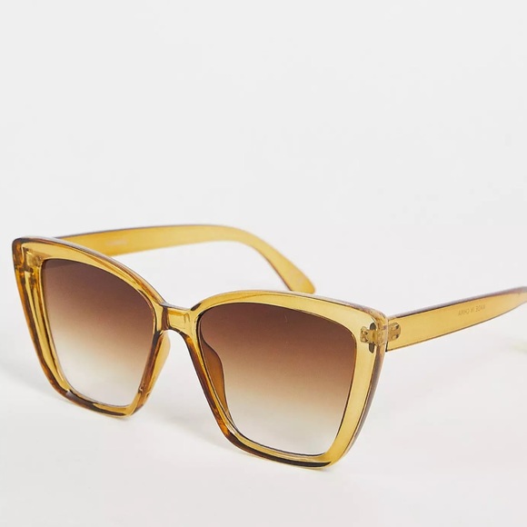 TOPSHOP oversize plastic chamfered cateye
sunglasses in brown - Picture 1 of 4